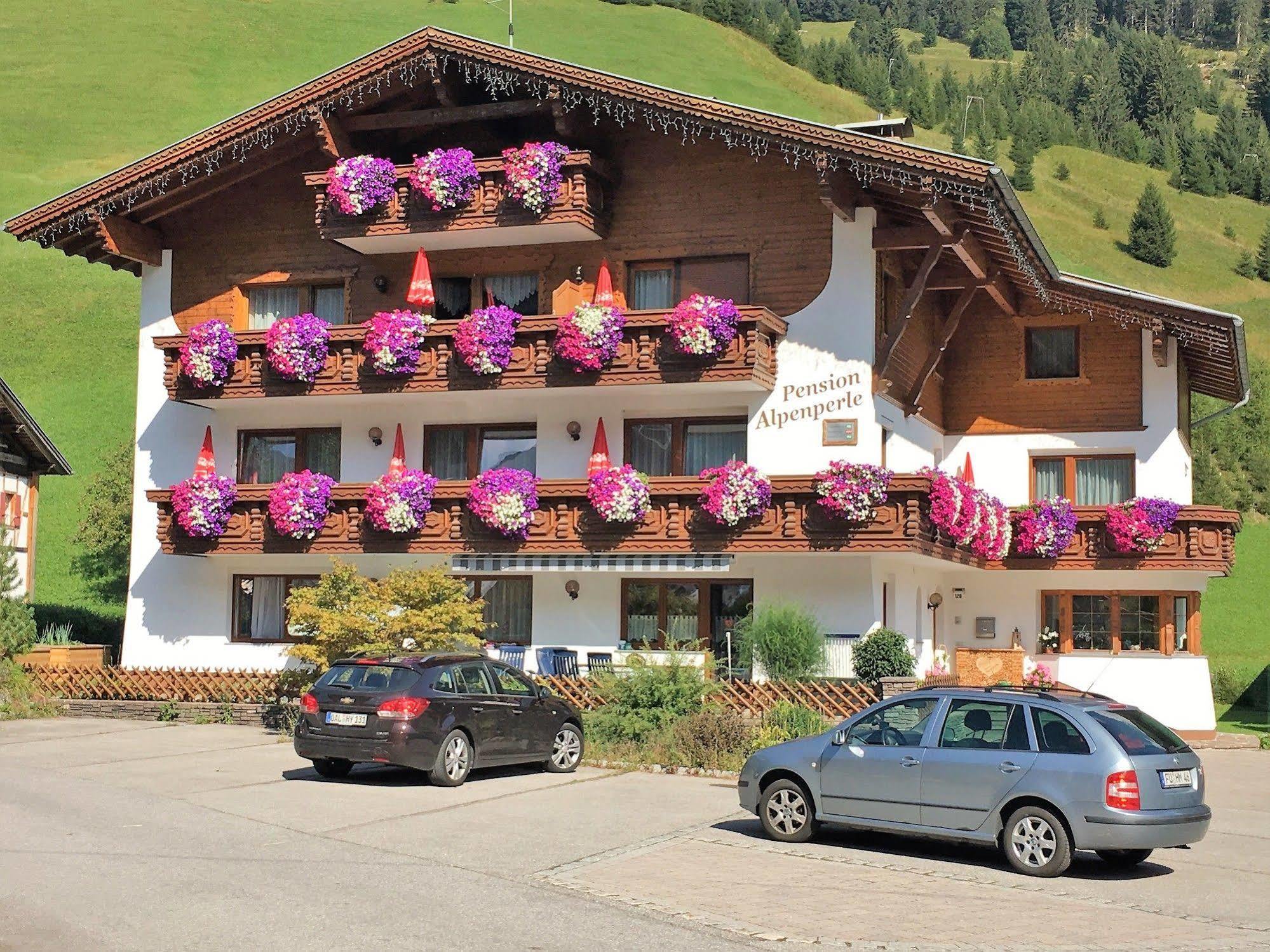 Pension Alpenperle Holzgau Exterior foto